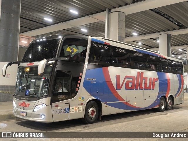 Valtur Turismo - Constantina Turismo Ltda(RS) 17022 na cidade de Cuiabá, Mato Grosso, Brasil, por Douglas Andrez. Número da foto: #12720630.