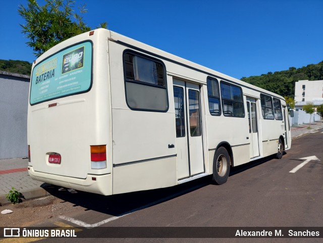 Vandresen Transportes 9905 na cidade de Francisco Beltrão, Paraná, Brasil, por Alexandre M.  Sanches. Número da foto: #12722156.