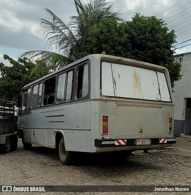 Ônibus Particulares 4425 na cidade de Currais Novos, Rio Grande do Norte, Brasil, por Jonathan Nunes. Número da foto: #12720444.