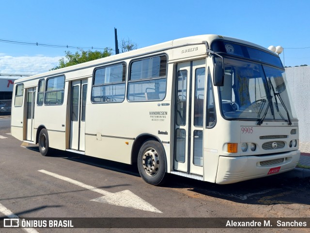 Vandresen Transportes 9905 na cidade de Francisco Beltrão, Paraná, Brasil, por Alexandre M.  Sanches. Número da foto: #12722171.
