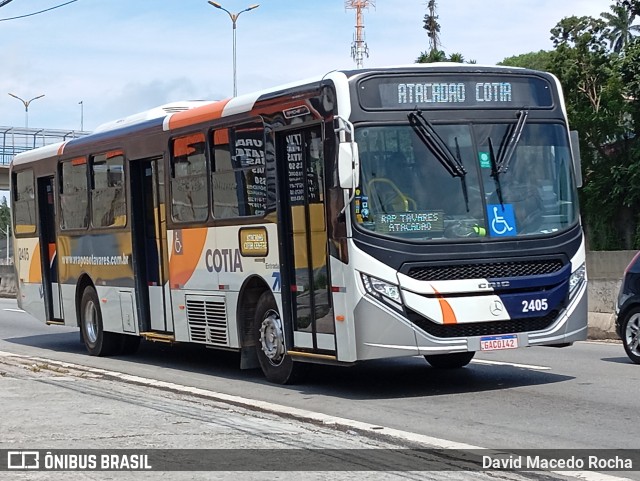 Viação Raposo Tavares Cotia 2405 na cidade de Cotia, São Paulo, Brasil, por David Macedo Rocha. Número da foto: #12720404.