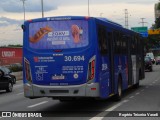 Empresa de Ônibus Vila Galvão 30.694 na cidade de São Paulo, São Paulo, Brasil, por Rogério Teixeira Varadi. Número da foto: #:id.