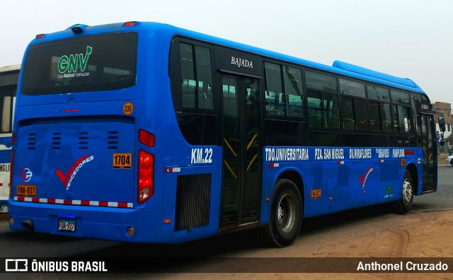 Vencedores Express 235 na cidade de Carabayllo, Lima, Lima Metropolitana, Peru, por Anthonel Cruzado. Número da foto: #12725812.