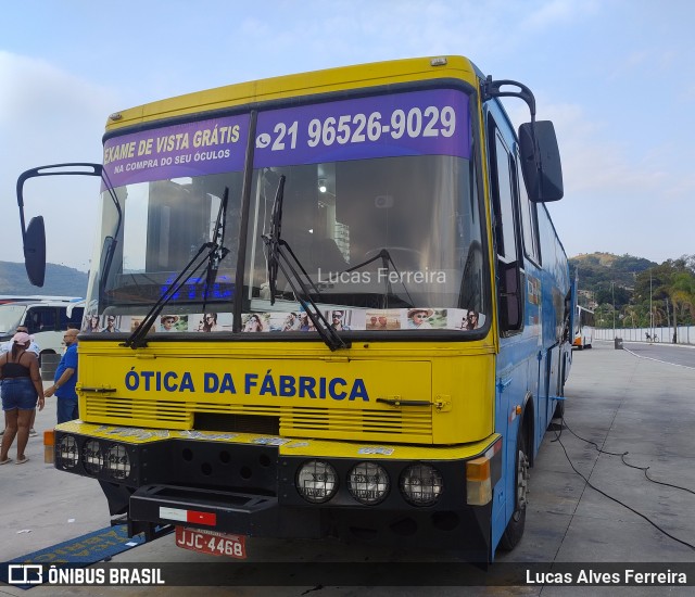 Ônibus Particulares 4468 na cidade de Duque de Caxias, Rio de Janeiro, Brasil, por Lucas Alves Ferreira. Número da foto: #12725610.