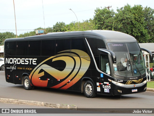 Expresso Nordeste 5455 na cidade de Foz do Iguaçu, Paraná, Brasil, por João Victor. Número da foto: #12725755.