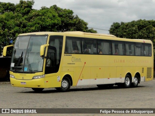 Viação Itapemirim 9561 na cidade de Vitória da Conquista, Bahia, Brasil, por Felipe Pessoa de Albuquerque. Número da foto: #12725262.