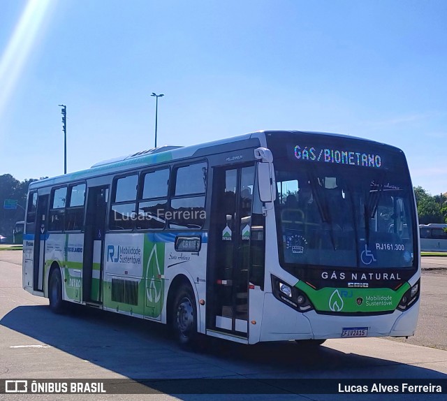Transportes Santo Antônio RJ 161.300 na cidade de Rio de Janeiro, Rio de Janeiro, Brasil, por Lucas Alves Ferreira. Número da foto: #12725580.