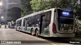 Via Sudeste Transportes S.A. 5 1587 na cidade de São Paulo, São Paulo, Brasil, por Thiago Lima. Número da foto: #:id.
