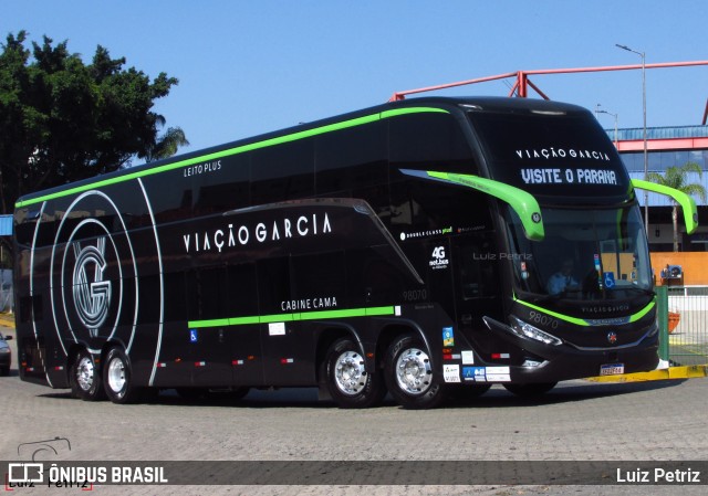 Viação Garcia 98070 na cidade de Resende, Rio de Janeiro, Brasil, por Luiz Petriz. Número da foto: #12726897.