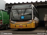 Companhia Carris Porto-Alegrense 0837 na cidade de Porto Alegre, Rio Grande do Sul, Brasil, por Eduardo Rodrigues. Número da foto: #12726172.