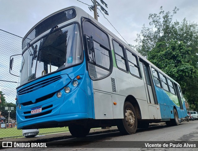 Ônibus Particulares 3F31 na cidade de Santana do Paraíso, Minas Gerais, Brasil, por Vicente de Paulo Alves. Número da foto: #12730237.
