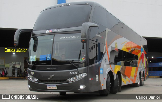 Floripa Tour 37000 na cidade de Goiânia, Goiás, Brasil, por Carlos Júnior. Número da foto: #12731615.