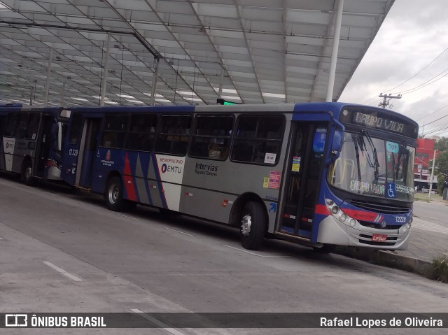 Auto Viação Bragança Metropolitana > Viação Raposo Tavares 12.229 na cidade de São Paulo, São Paulo, Brasil, por Rafael Lopes de Oliveira. Número da foto: #12729672.