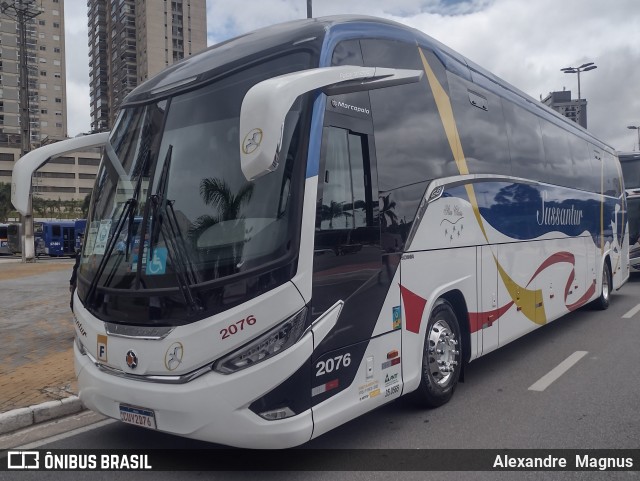 Sussantur 2076 na cidade de Barueri, São Paulo, Brasil, por Alexandre  Magnus. Número da foto: #12736064.