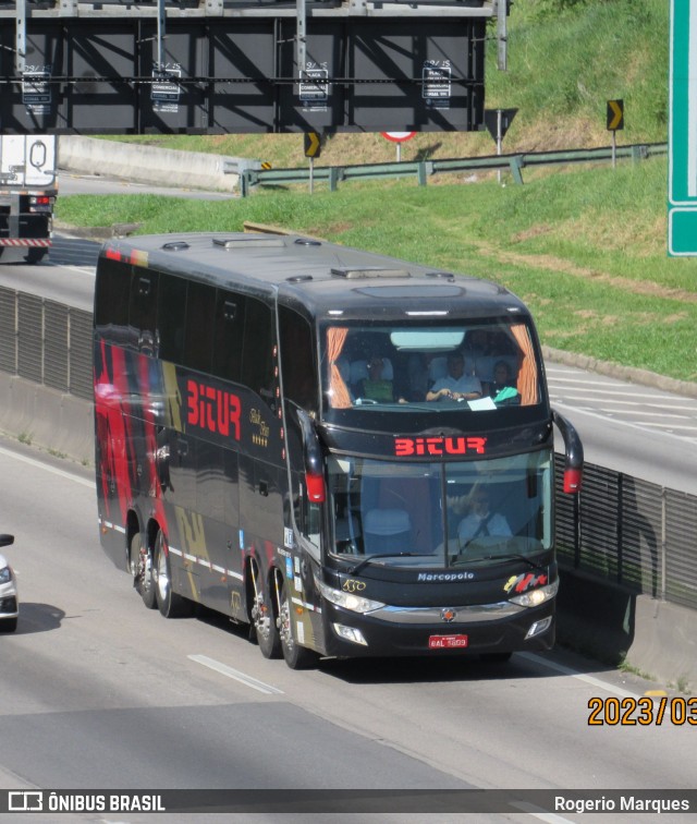 Bitur Transporte Coletivo e Turismo 1550 na cidade de São José dos Campos, São Paulo, Brasil, por Rogerio Marques. Número da foto: #12734889.