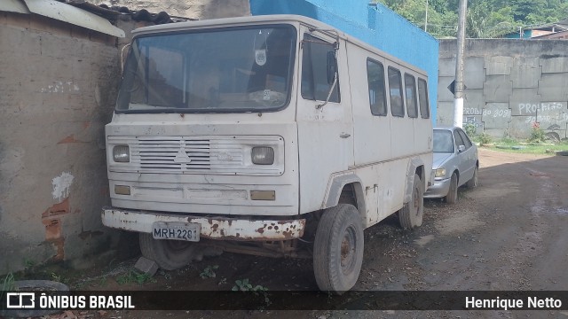 Ônibus Particulares 2281 na cidade de Vila Velha, Espírito Santo, Brasil, por Henrique Netto. Número da foto: #12733828.