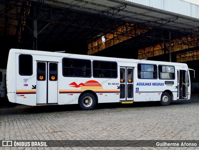 Viação Agulhas Negras RJ 169.033 na cidade de Volta Redonda, Rio de Janeiro, Brasil, por Guilherme Afonso. Número da foto: #12736004.