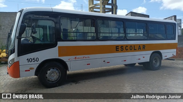 Escolares 1050 na cidade de Sergipe, Brasil, por Jailton Rodrigues Junior. Número da foto: #12733012.