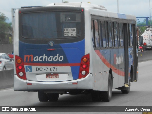 Transportes Machado DC 7.071 na cidade de Duque de Caxias, Rio de Janeiro, Brasil, por Augusto César. Número da foto: #12739307.