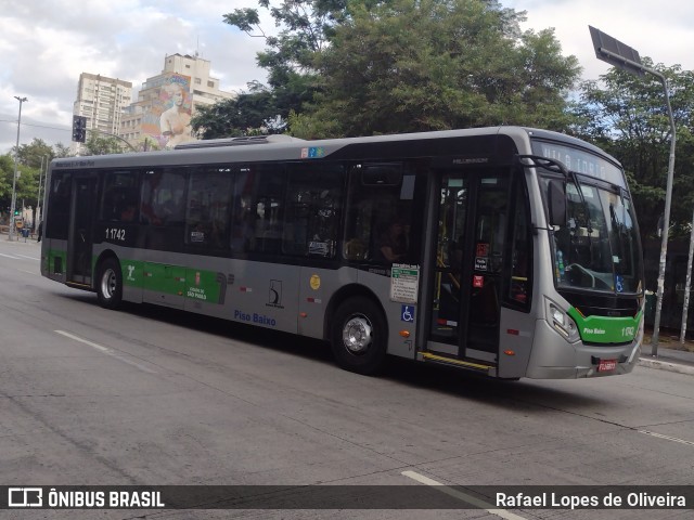 Viação Santa Brígida 1 1742 na cidade de São Paulo, São Paulo, Brasil, por Rafael Lopes de Oliveira. Número da foto: #12743296.
