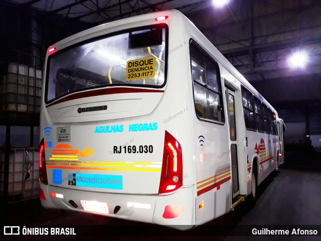 Viação Agulhas Negras RJ 169.030 na cidade de Volta Redonda, Rio de Janeiro, Brasil, por Guilherme Afonso. Número da foto: #12741655.