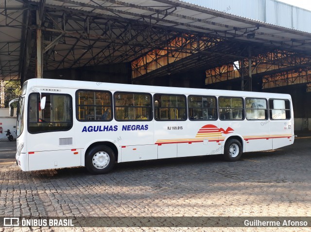 Viação Agulhas Negras RJ 169.015 na cidade de Volta Redonda, Rio de Janeiro, Brasil, por Guilherme Afonso. Número da foto: #12740791.
