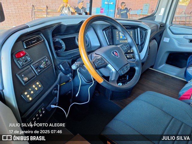 Auto Viação Catarinense 324328 na cidade de Porto Alegre, Rio Grande do Sul, Brasil, por JULIO SILVA. Número da foto: #12741478.