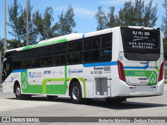 Transportes Santo Antônio RJ 161.300 na cidade de Rio de Janeiro, Rio de Janeiro, Brasil, por Roberto Marinho - Ônibus Expresso. Número da foto: #12743865.