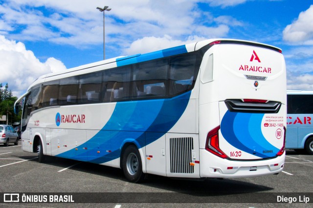 Araucar Locação de Veículos 1620 na cidade de Curitiba, Paraná, Brasil, por Diego Lip. Número da foto: #12745343.