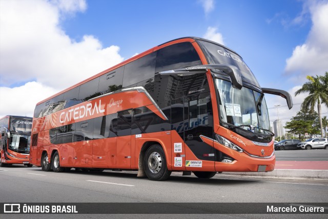 Catedral Turismo 24710 na cidade de Barueri, São Paulo, Brasil, por Marcelo Guerra. Número da foto: #12747045.