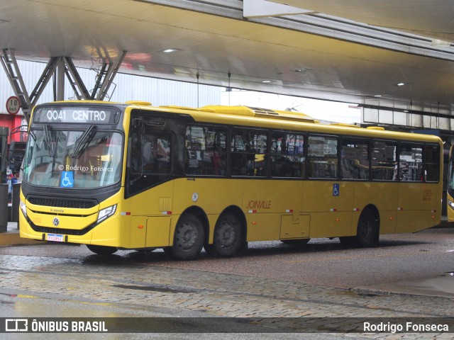 Transtusa - Transporte e Turismo Santo Antônio 2303 na cidade de Joinville, Santa Catarina, Brasil, por Rodrigo Fonseca. Número da foto: #12749052.