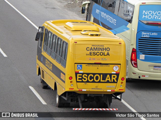 Escolares  na cidade de Salvador, Bahia, Brasil, por Victor São Tiago Santos. Número da foto: #12696585.