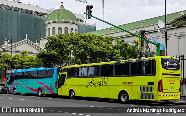 Hermanos Alpizar 181 na cidade de Catedral, San José, San José, Costa Rica, por Andrés Martínez Rodríguez. Número da foto: #12697734.