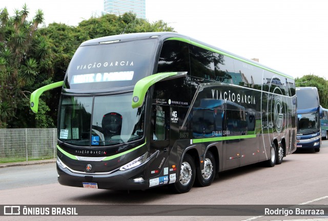 Viação Garcia 86079 na cidade de Curitiba, Paraná, Brasil, por Rodrigo Barraza. Número da foto: #12698938.
