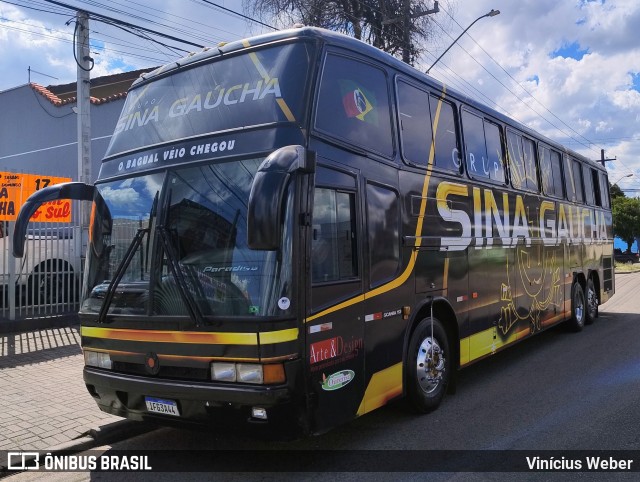 Grupo Sina Gáucha 3A44 na cidade de Curitiba, Paraná, Brasil, por Vinícius Weber. Número da foto: #12696557.