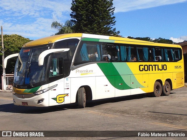 Empresa Gontijo de Transportes 19575 na cidade de Três Corações, Minas Gerais, Brasil, por Fábio Mateus Tibúrcio. Número da foto: #12697957.