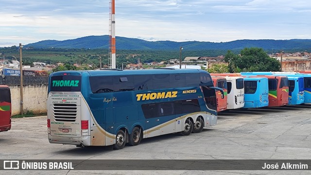 Transportes Thomaz 1205 na cidade de Montes Claros, Minas Gerais, Brasil, por José Alkmim. Número da foto: #12696317.
