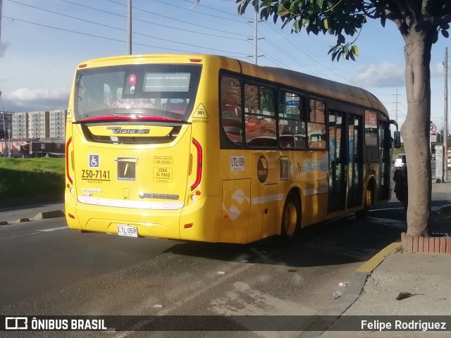 Gmóvil S.A.S. Z50-7141 na cidade de Bogotá, Colômbia, por Felipe Rodriguez. Número da foto: #12698729.