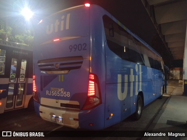 UTIL - União Transporte Interestadual de Luxo 9902 na cidade de Rio de Janeiro, Rio de Janeiro, Brasil, por Alexandre  Magnus. Número da foto: #12697819.