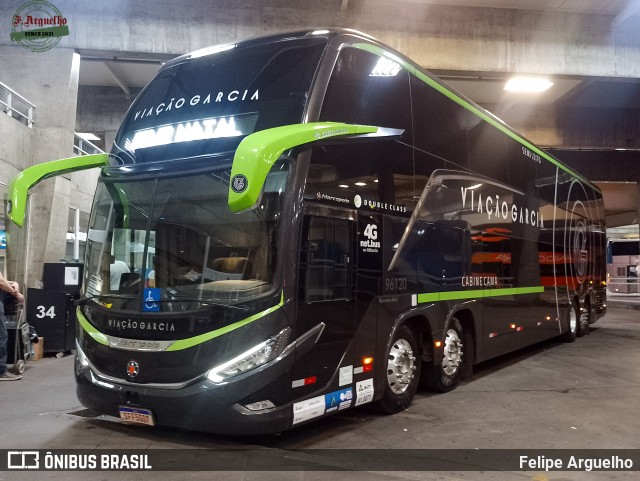Viação Garcia 96120 na cidade de Curitiba, Paraná, Brasil, por Felipe Arguelho. Número da foto: #12695800.