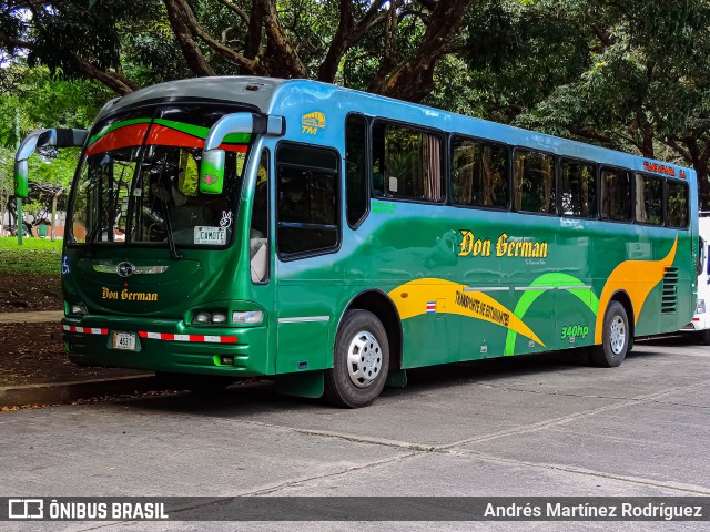 TMC - Transportes Miranda Cubero 00 na cidade de Mata Redonda, San José, San José, Costa Rica, por Andrés Martínez Rodríguez. Número da foto: #12698404.
