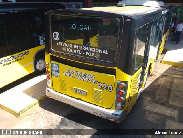 Crucero del Norte 220 na cidade de Puerto Iguazú, Iguazú, Misiones, Argentina, por Alexis Lopez. Número da foto: #12751041.