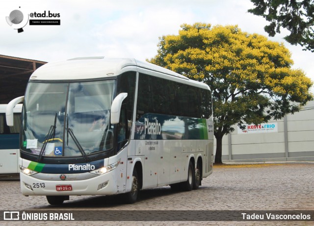 Planalto Transportes 2513 na cidade de Carazinho, Rio Grande do Sul, Brasil, por Tadeu Vasconcelos. Número da foto: #12749440.
