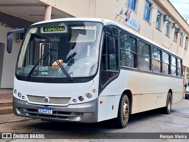 Ônibus Particulares 4F51 na cidade de Itaocara, Rio de Janeiro, Brasil, por Renan Vieira. Número da foto: #12753870.