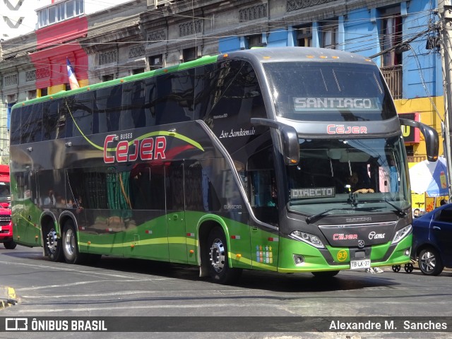 Buses Cejer 93 na cidade de Santiago, Santiago, Metropolitana de Santiago, Chile, por Alexandre M.  Sanches. Número da foto: #12754219.