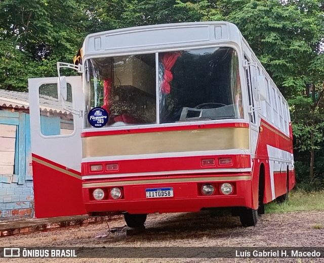 Ônibus Particulares 0D58 na cidade de Seara, Santa Catarina, Brasil, por Luís Gabriel H. Macedo. Número da foto: #12753304.