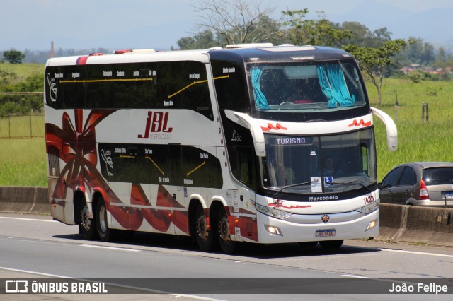 JBL Turismo 7400 na cidade de Cachoeira Paulista, São Paulo, Brasil, por João Felipe. Número da foto: #12754122.
