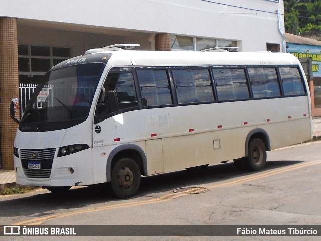 Ônibus Particulares 5B11 na cidade de Três Corações, Minas Gerais, Brasil, por Fábio Mateus Tibúrcio. Número da foto: #12755184.