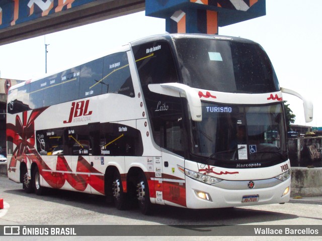 JBL Turismo 7400 na cidade de Rio de Janeiro, Rio de Janeiro, Brasil, por Wallace Barcellos. Número da foto: #12756331.