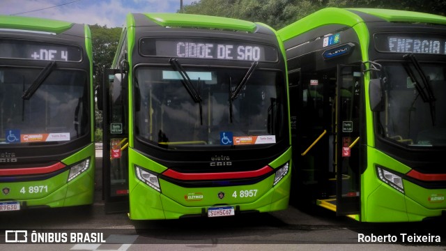 Express Transportes Urbanos Ltda 4 8957 na cidade de São Paulo, São Paulo, Brasil, por Roberto Teixeira. Número da foto: #12761127.